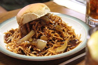 Mee Sum for a Chow Mein Sandwich