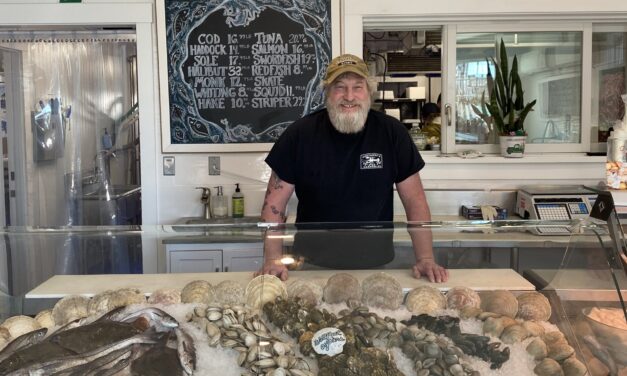 A Guide to Choosing Fish, Mullaney’s Harborside Fish markets, Scituate and Cohasset